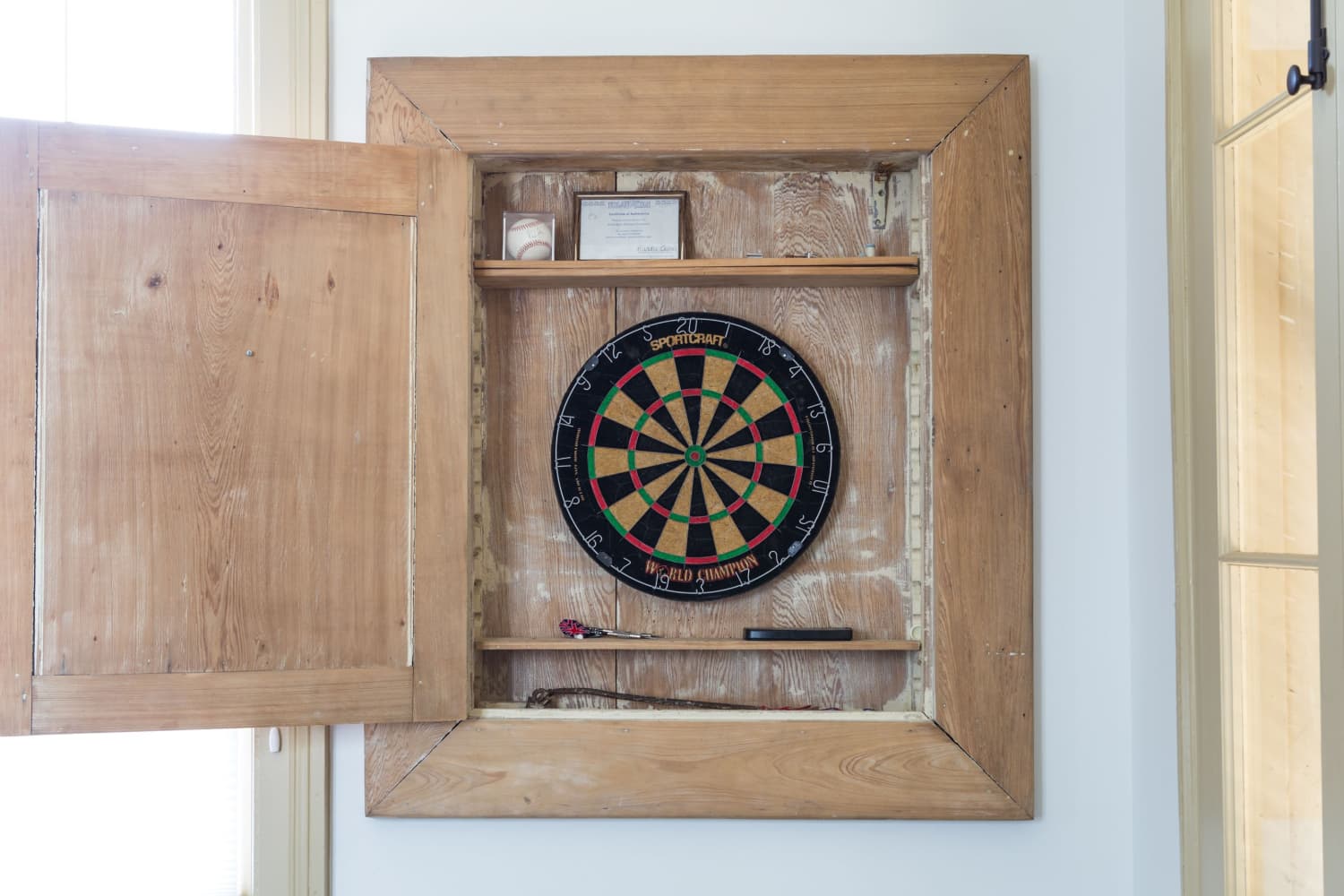 This DIY Dartboard Table Is Easy to Make with Thrifted Finds
